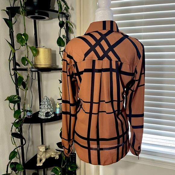 🆕 ZC & GF Striped Button Down Blouse - Picture 3 of 6